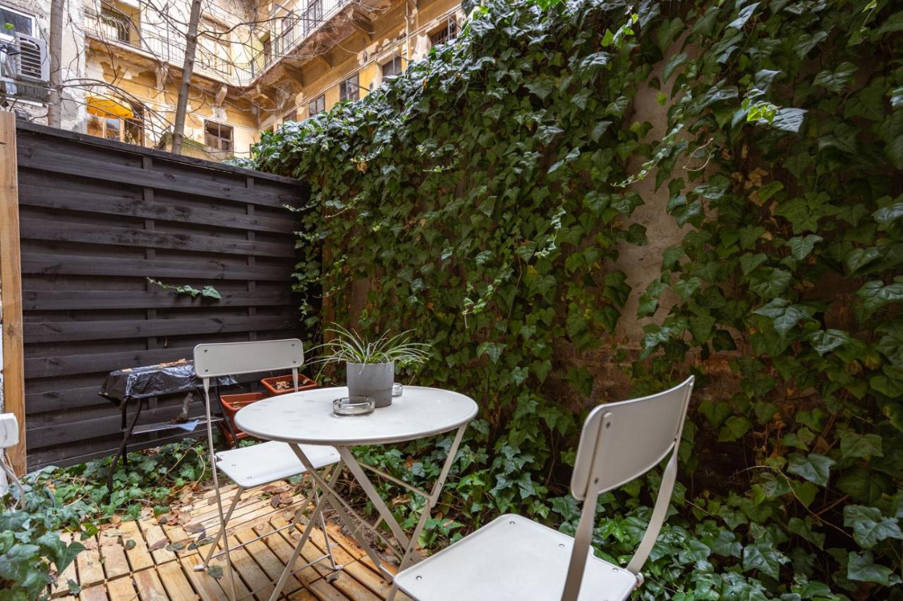 Modern Stylish Apartment @ Superb Central Location Budapest Esterno foto