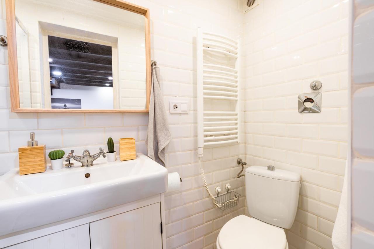 Modern Stylish Apartment @ Superb Central Location Budapest Esterno foto