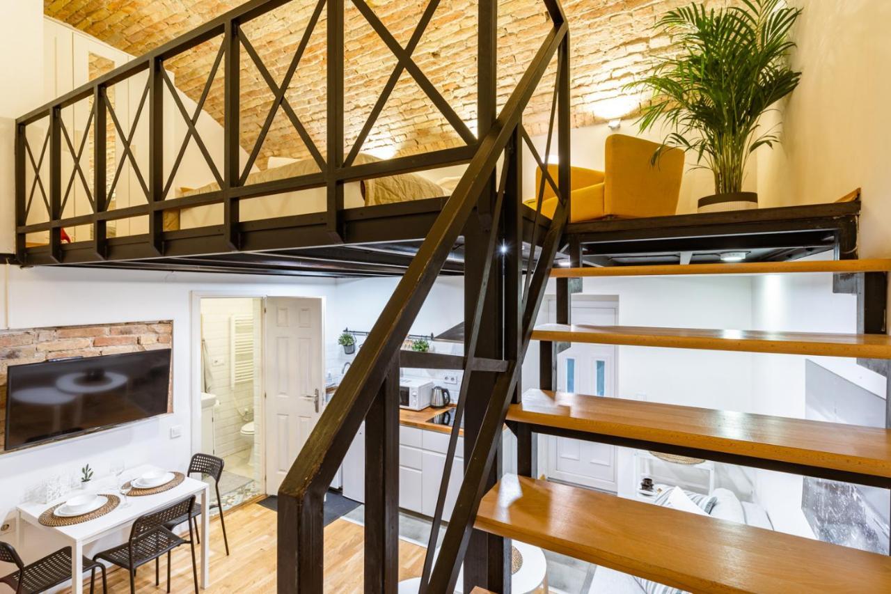 Modern Stylish Apartment @ Superb Central Location Budapest Esterno foto