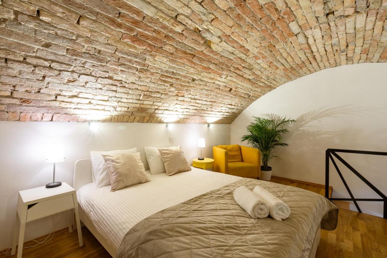 Modern Stylish Apartment @ Superb Central Location Budapest Esterno foto