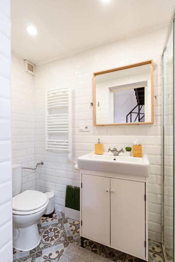 Modern Stylish Apartment @ Superb Central Location Budapest Esterno foto