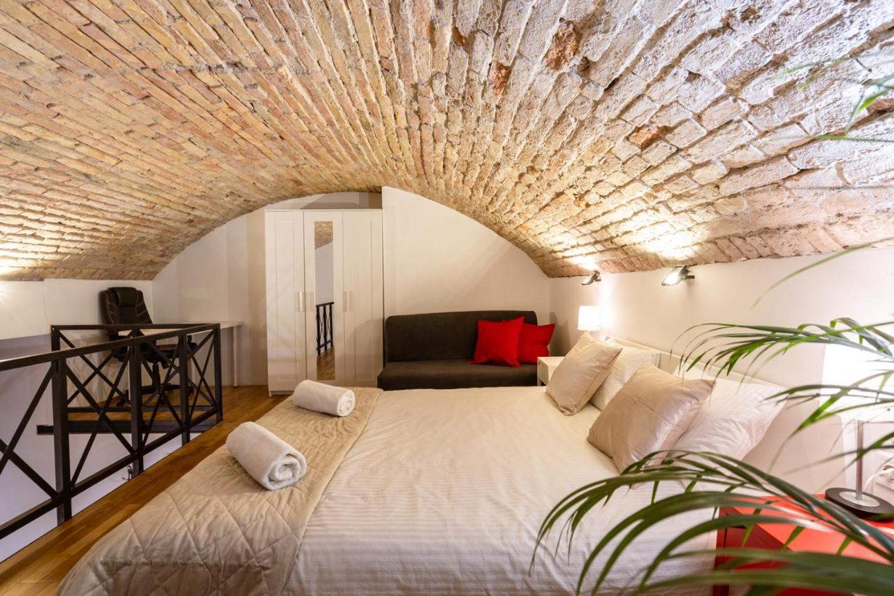 Modern Stylish Apartment @ Superb Central Location Budapest Esterno foto