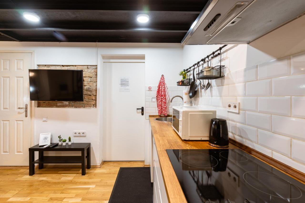 Modern Stylish Apartment @ Superb Central Location Budapest Esterno foto